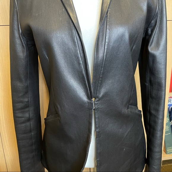 Thierry Mugler 🚩Host Pick🚩 slim edgy leather blazer - Picture 6 of 14